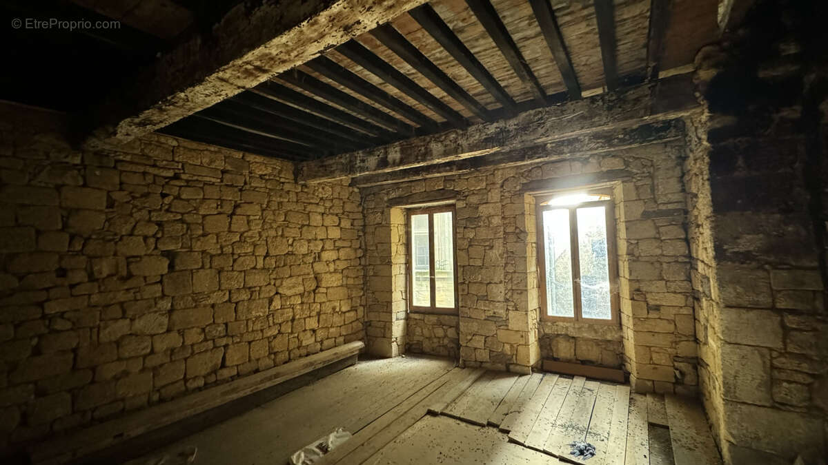 Appartement à GOURDON