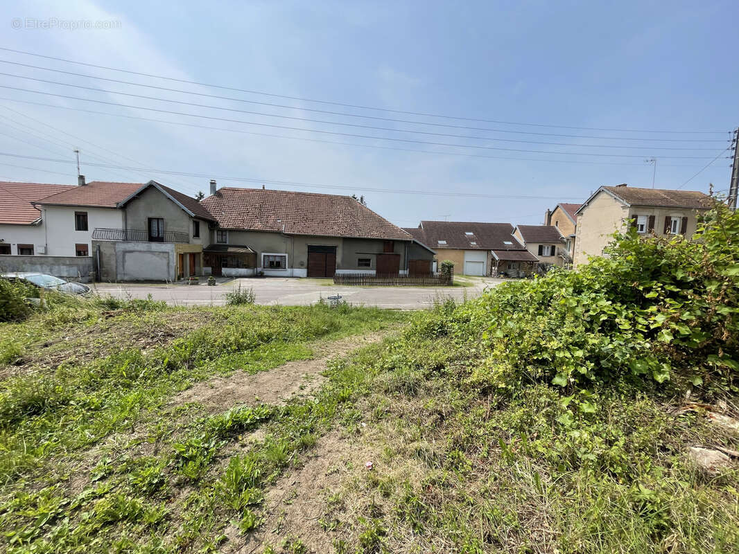 Terrain à ATHESANS-ETROITEFONTAINE