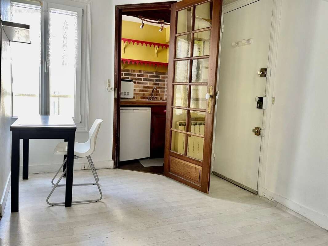 Appartement à PARIS-10E