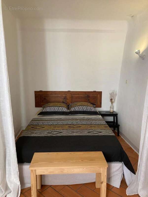 Appartement à COTIGNAC