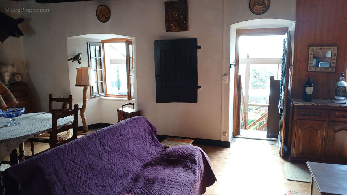 Maison à CHAUSSENAC