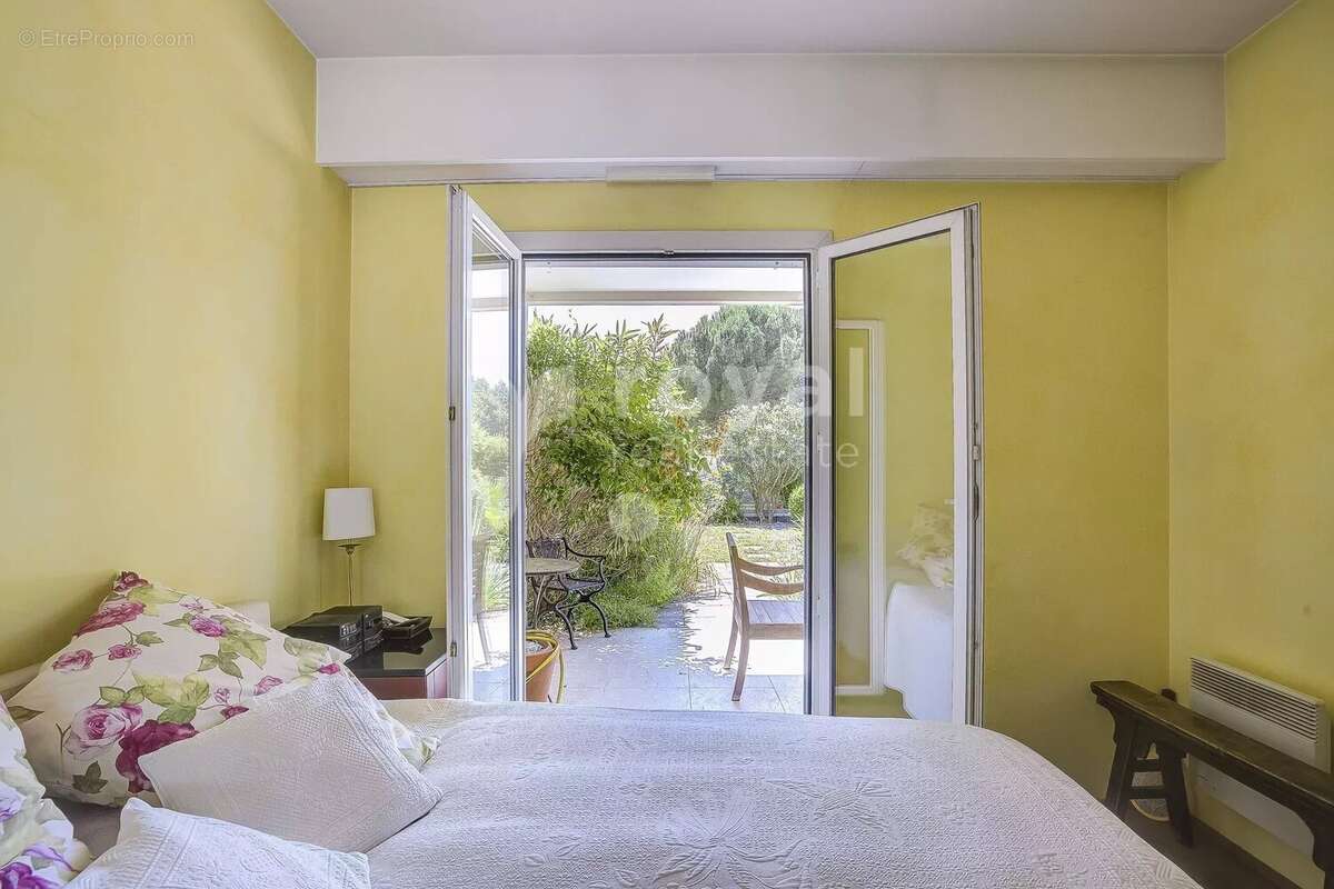 Appartement à MOUGINS