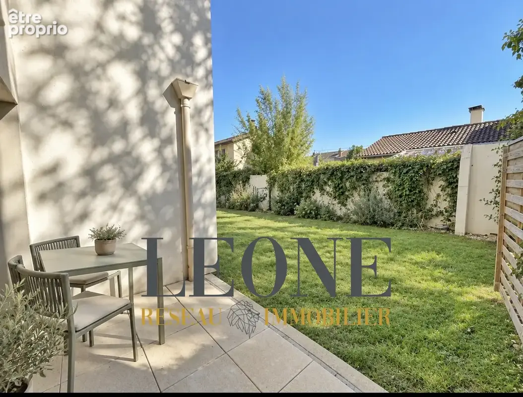 Appartement à PIERRE-BENITE