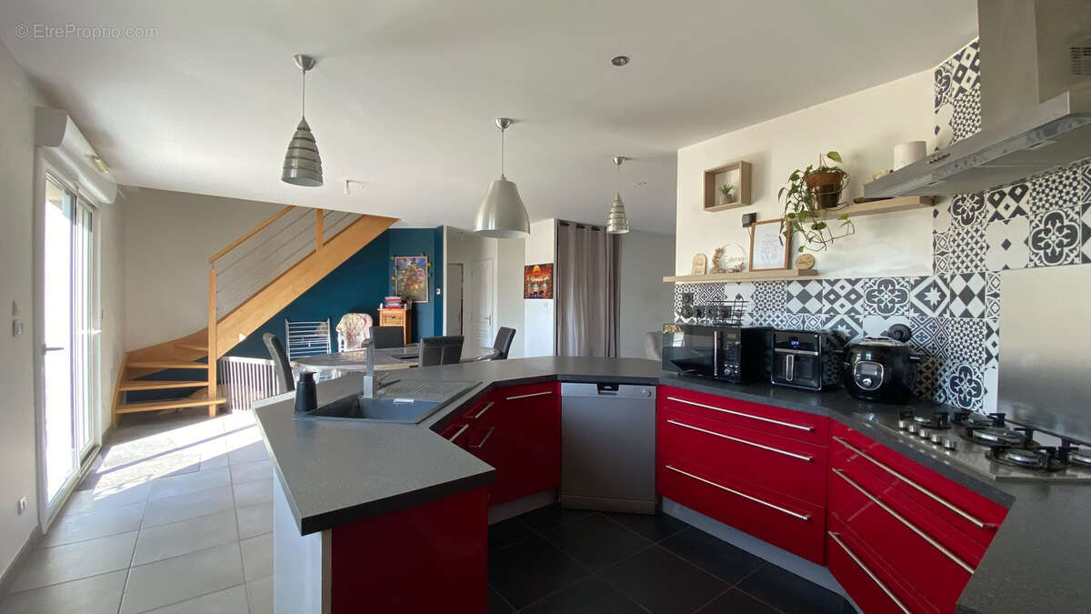 Maison familiale de 159 m2 avec studio indépendant - photo 3