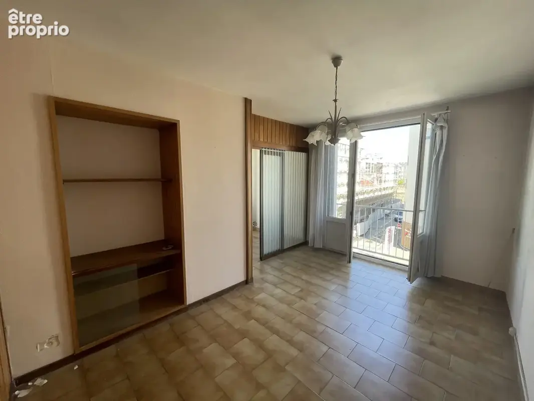 Opportunité! Appartement T4 3 chambres avec Cave secteur Edouard Vaillant / Chartrons - photo 2