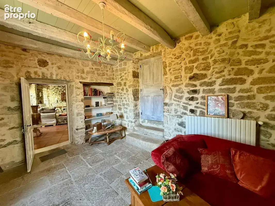 Mas ancien de caractére avec dépendance et terrain attenant - photo 13