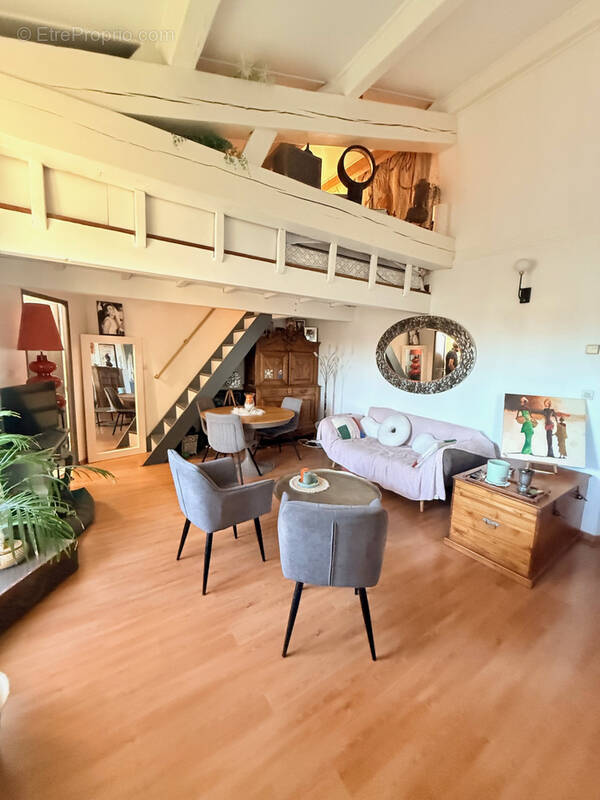 Appartement à MARSEILLE-9E