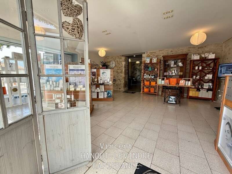 Commerce à TALMONT-SAINT-HILAIRE