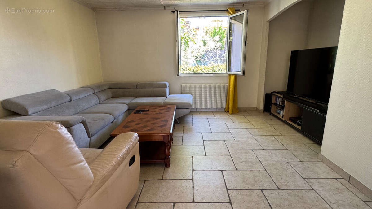 Maison avec piscine -5 pièces - quartier des fleurs - 159 m² - photo 5