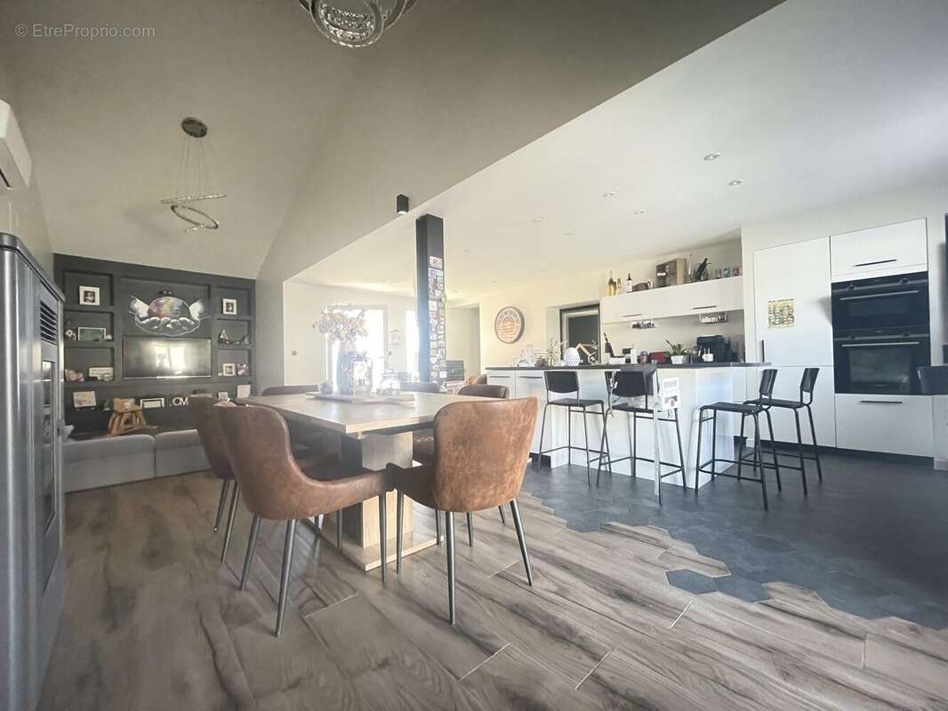 Maison à PONT-DU-CHATEAU