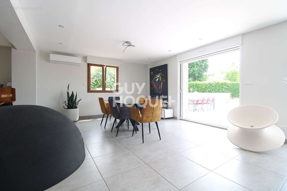 Maison à EVRY-GREGY-SUR-YERRE