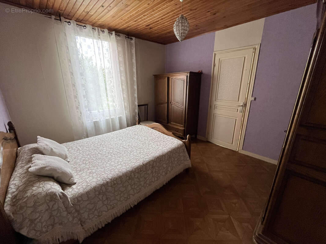 Maison à PARAY-VIEILLE-POSTE