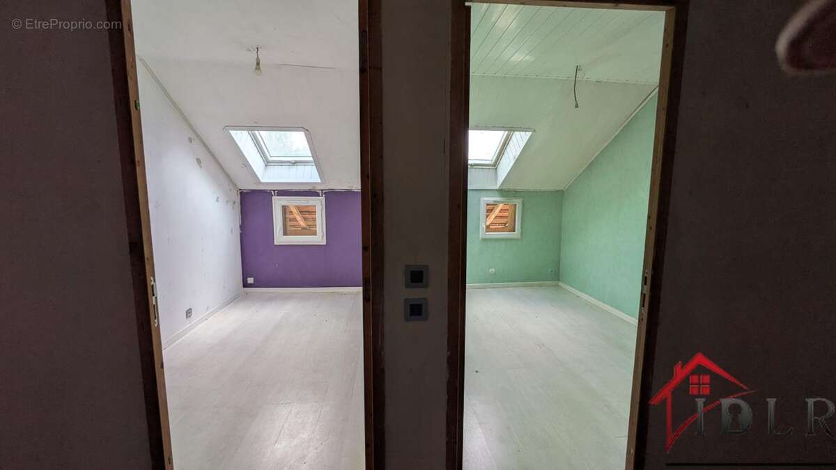 maison à rénover avec 13 000m2 terrain - photo 6