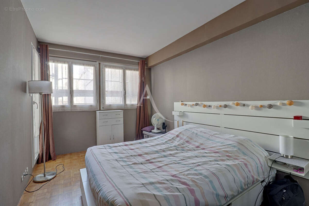 Appartement à PARIS-12E