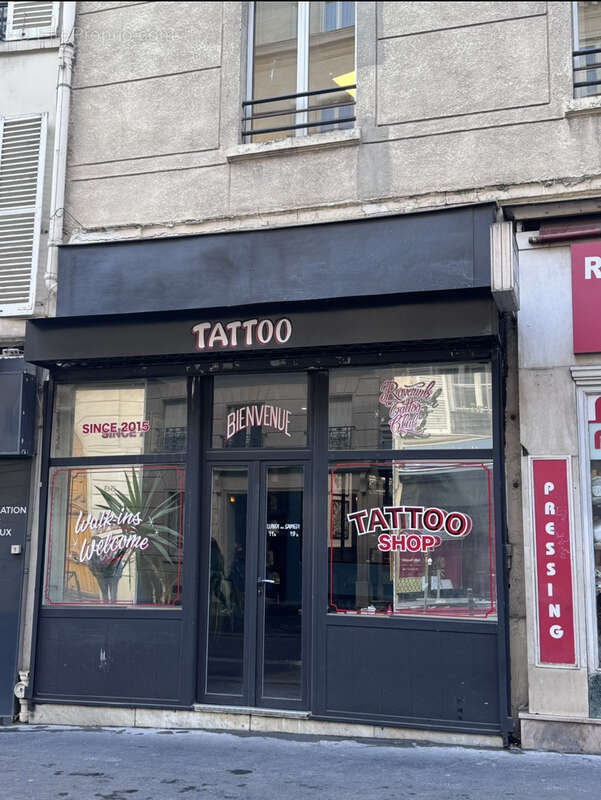 Commerce à PARIS-9E
