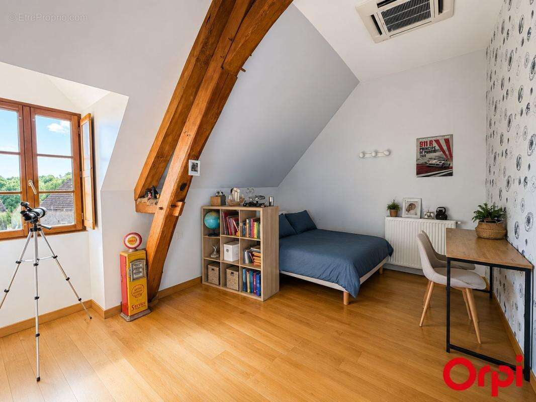 Maison et maison d’amis sur plus de 12 hectares avec étang et cours d’eau – cadre naturel exceptionnel et calme absolu - photo 7