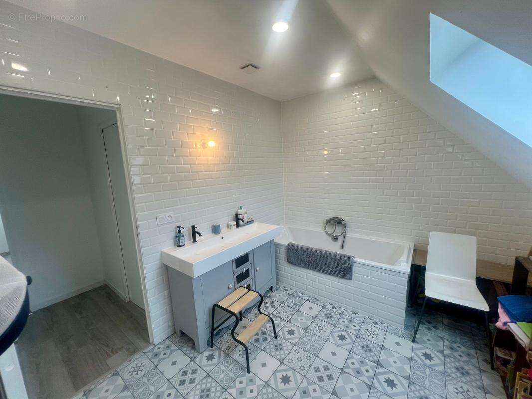 Maison à LA TURBALLE