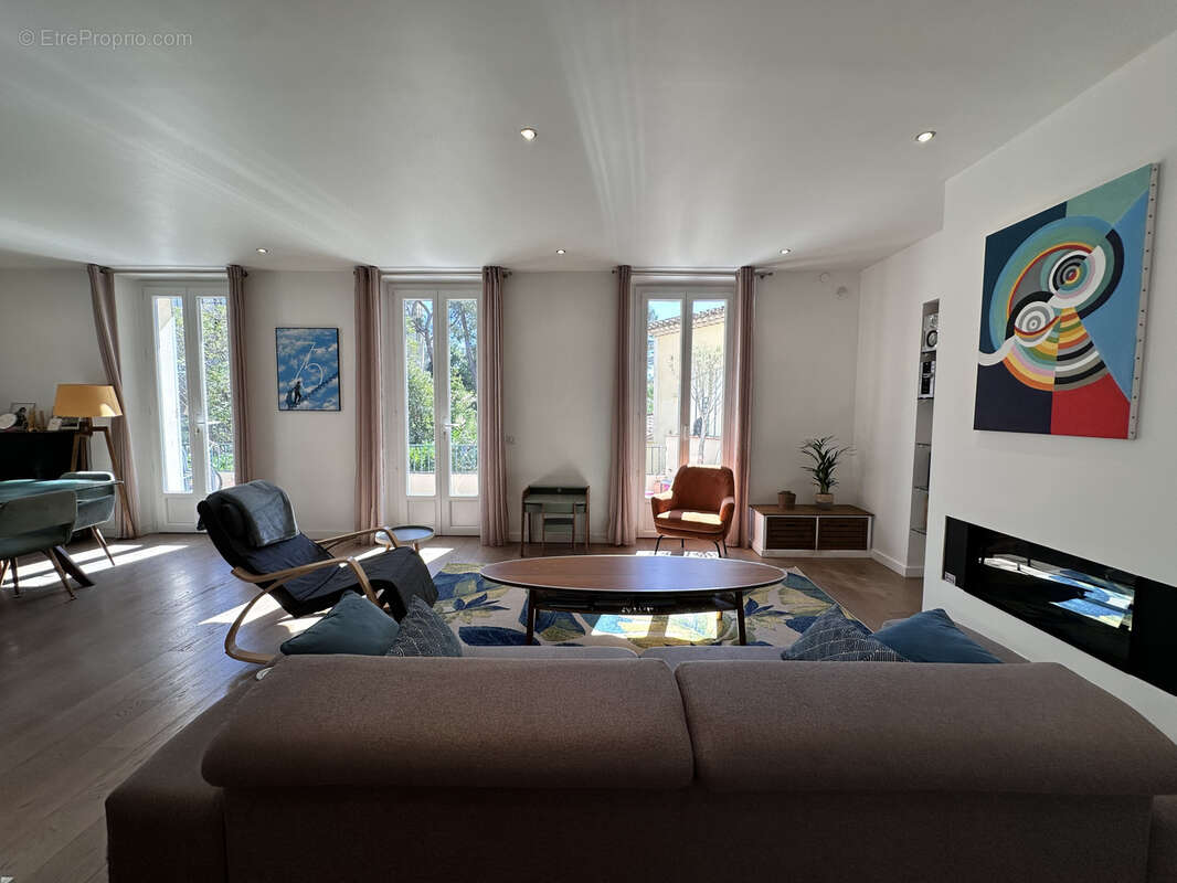 Appartement à LE CANNET