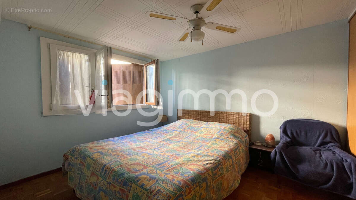 Appartement à MARSEILLE-4E