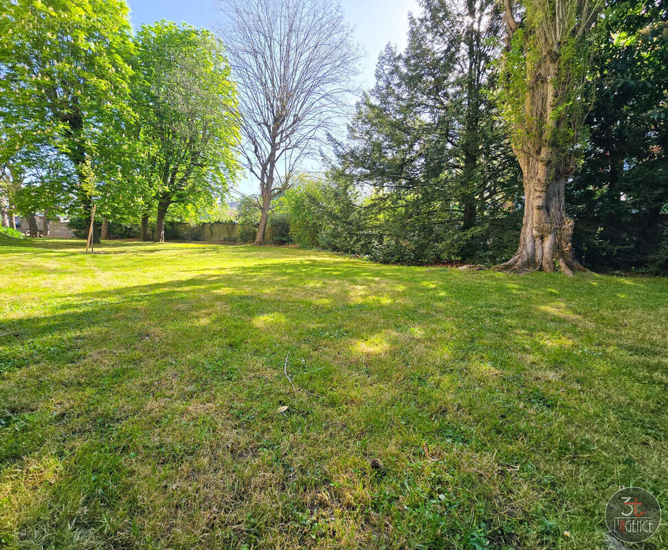 Appartement à FONTENAY-SOUS-BOIS