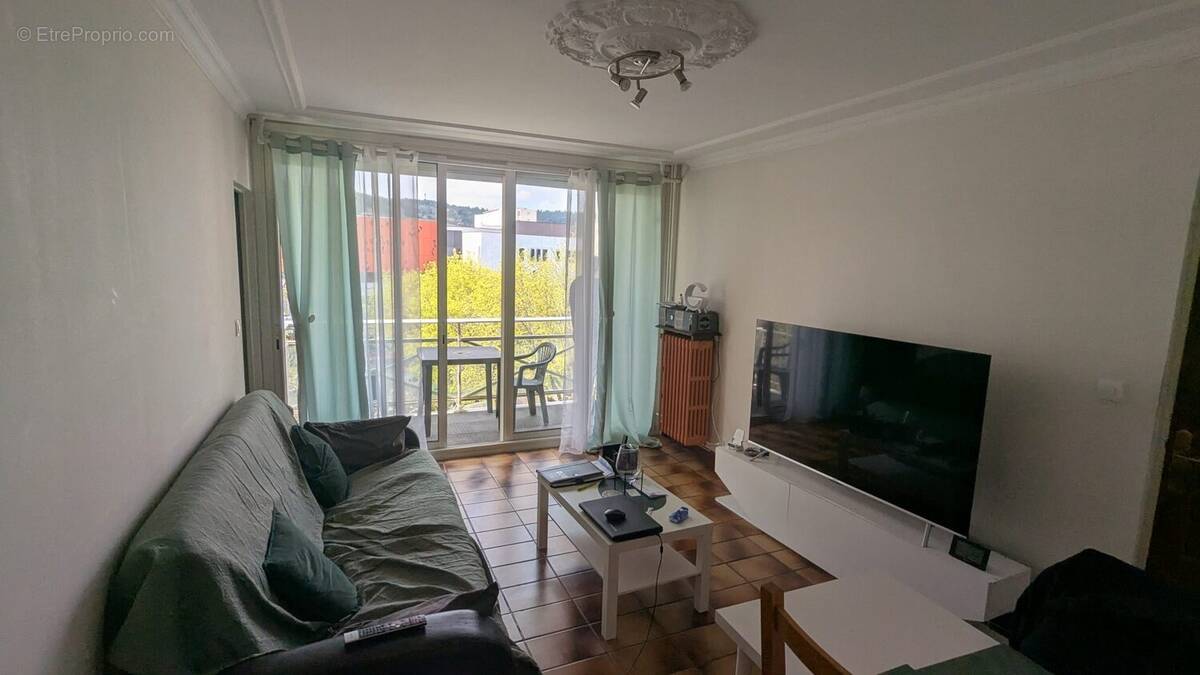 Appartement à CHENOVE