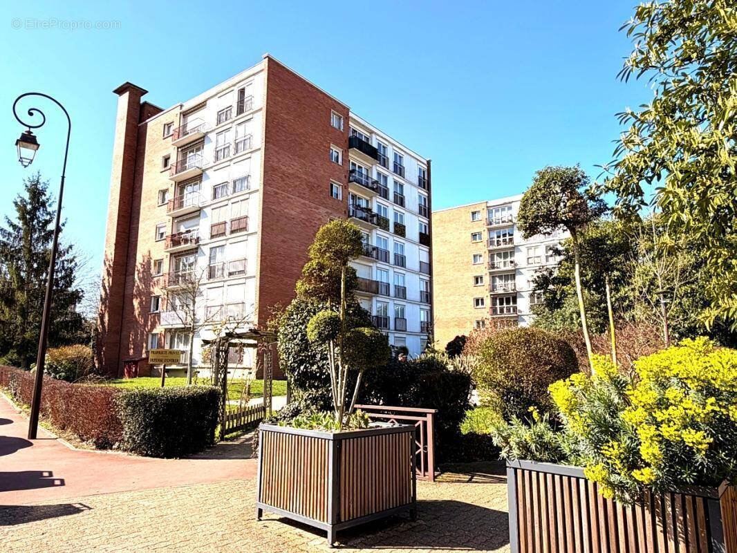 Appartement à ENGHIEN-LES-BAINS