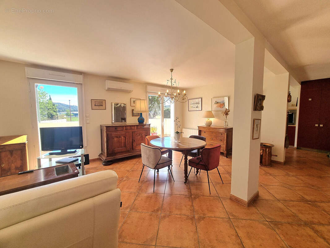 Appartement à MONTREDON-DES-CORBIERES