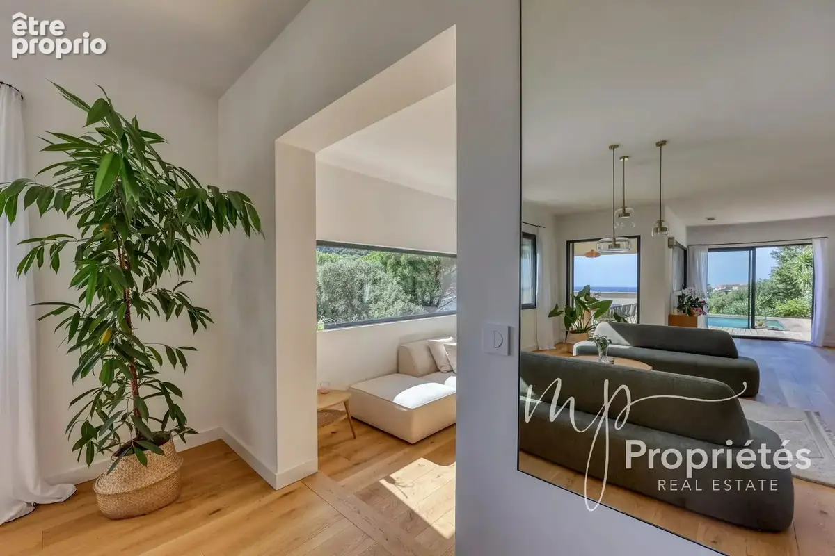 À VENDRE – Cavalaire-sur-Mer – Villa contemporaine avec vue mer 4 suites et prestations haut de gamme - photo 11