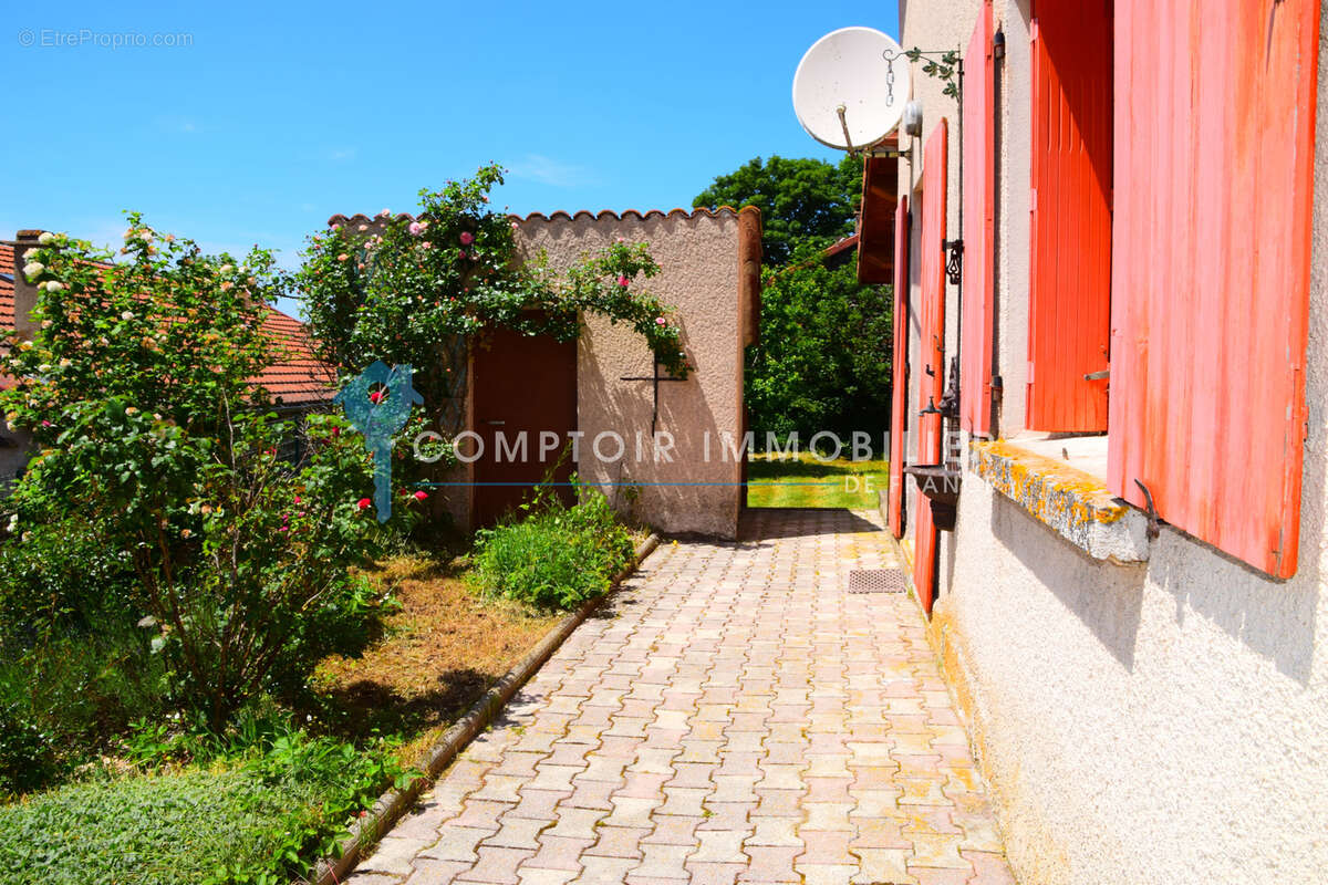 Dépt. 07 -  A VENDRE à COUCOURON - Maison de 131 m2 avec garage et jardin - Parcelle de 670 m2 - photo 5