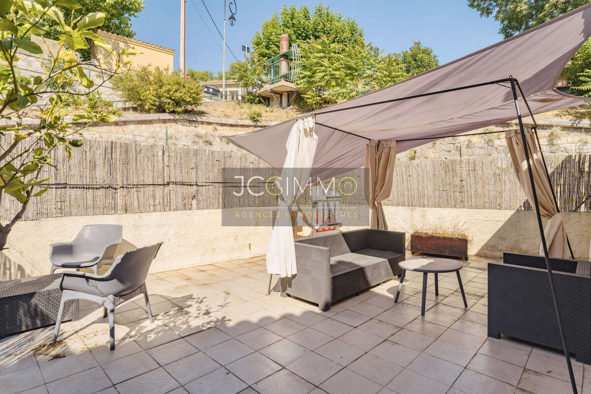 Appartement à PIERREFEU-DU-VAR