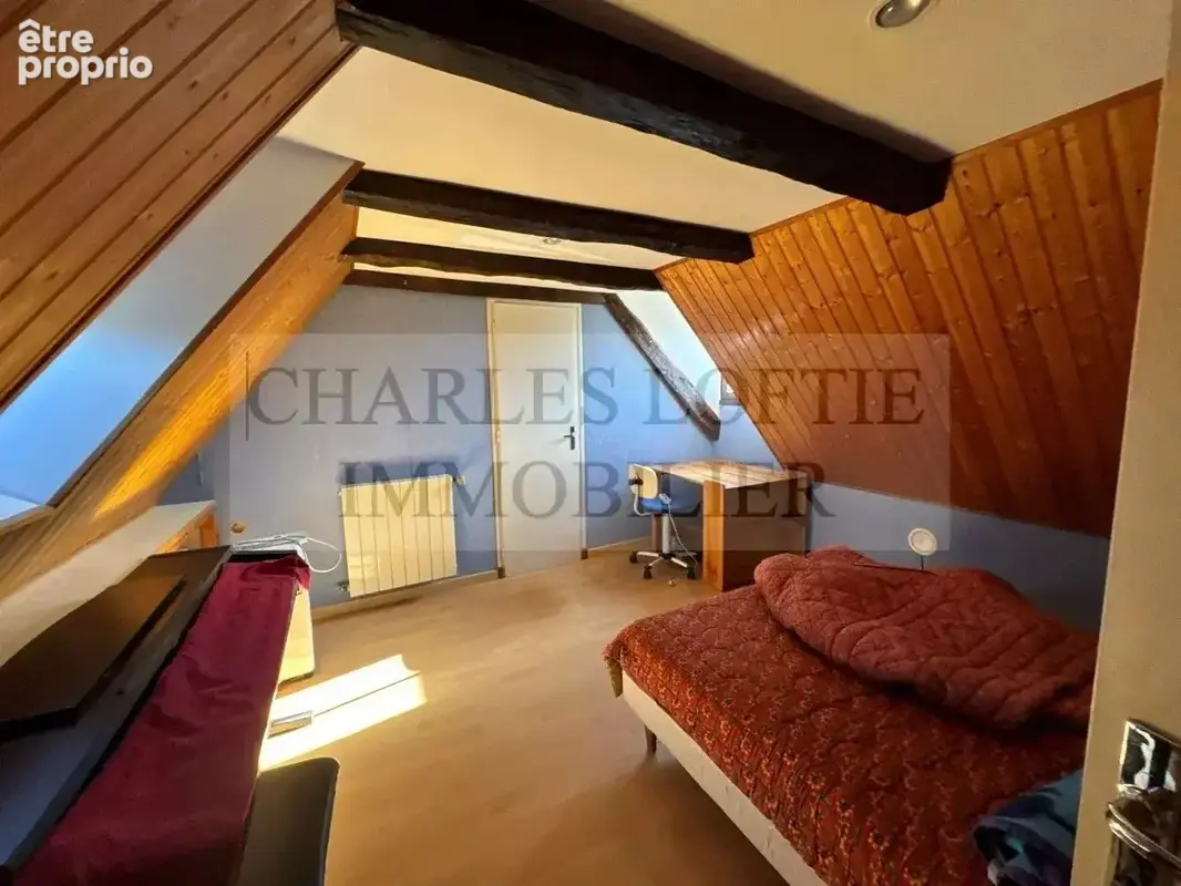 Belle maison en pierre avec piscine, au calme, sur un terrain de 1 800 m² - photo 11