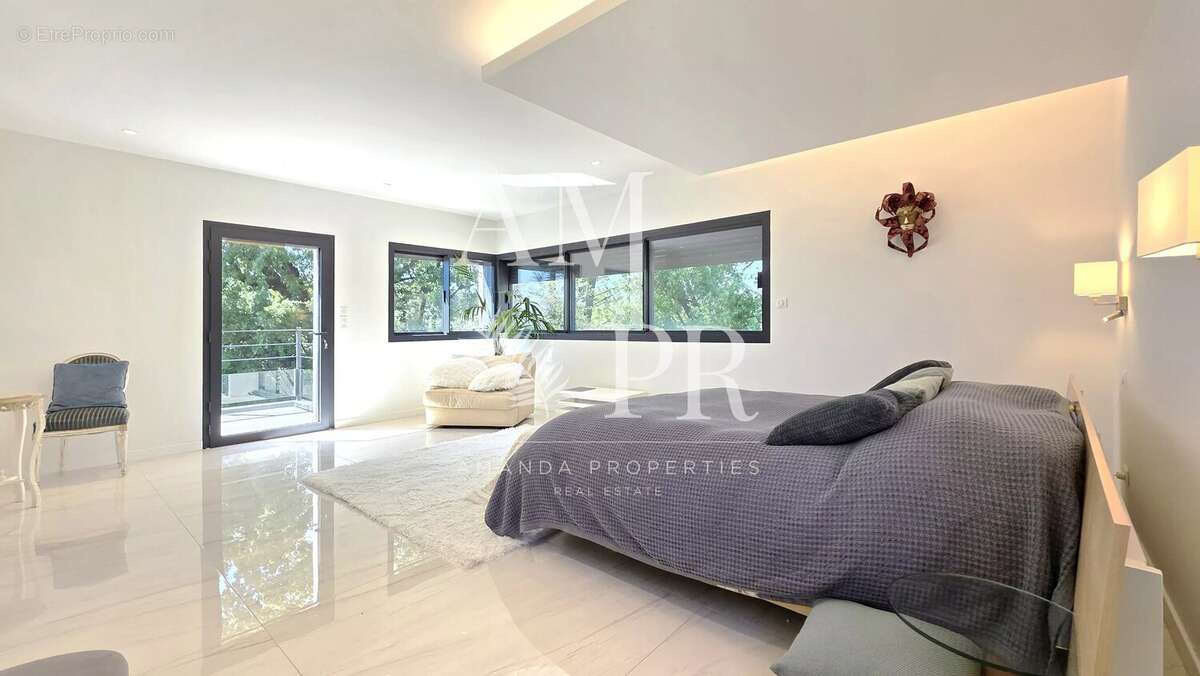 Maison à MOUGINS