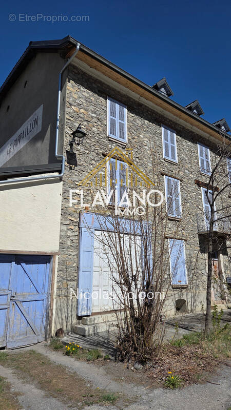 Appartement à LA CONDAMINE-CHATELARD