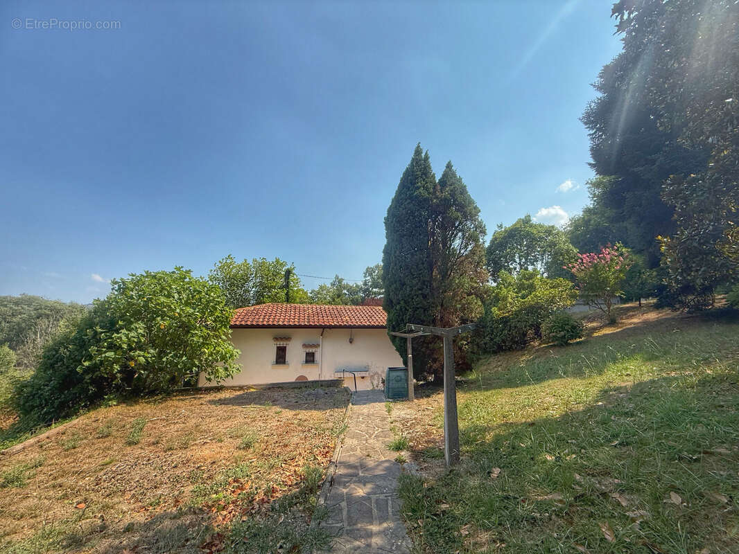 Maison de plain pied avec parc arboré de 2472m2 - photo 23