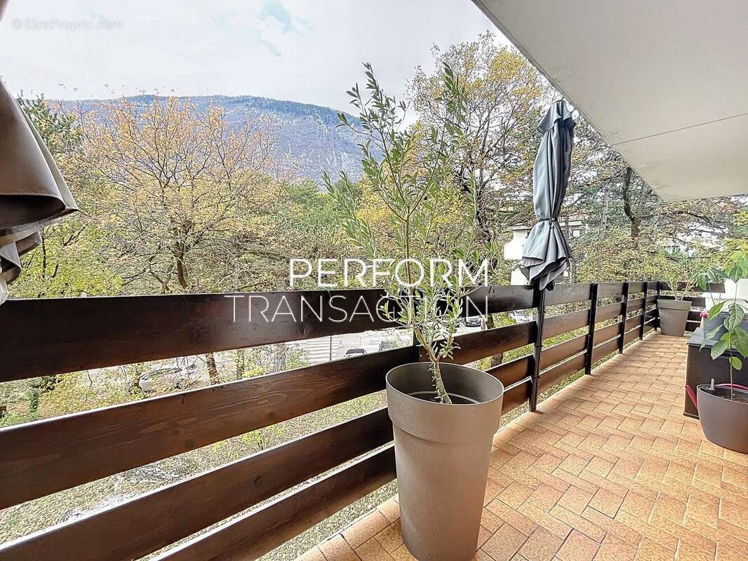 Appartement à SASSENAGE