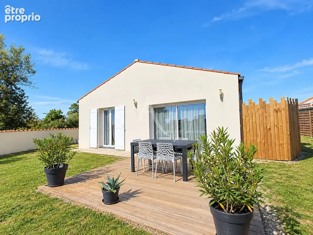 Photo Maison à Port-Des-Barques au prix de 259 900€