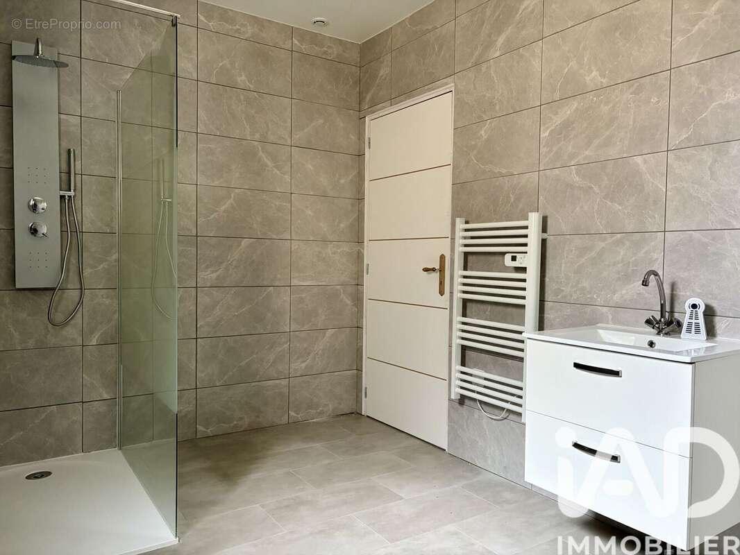 Photo 7 - Maison à LOUZE