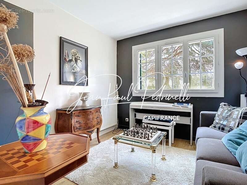 Maison à SAINT-GENIS-LAVAL