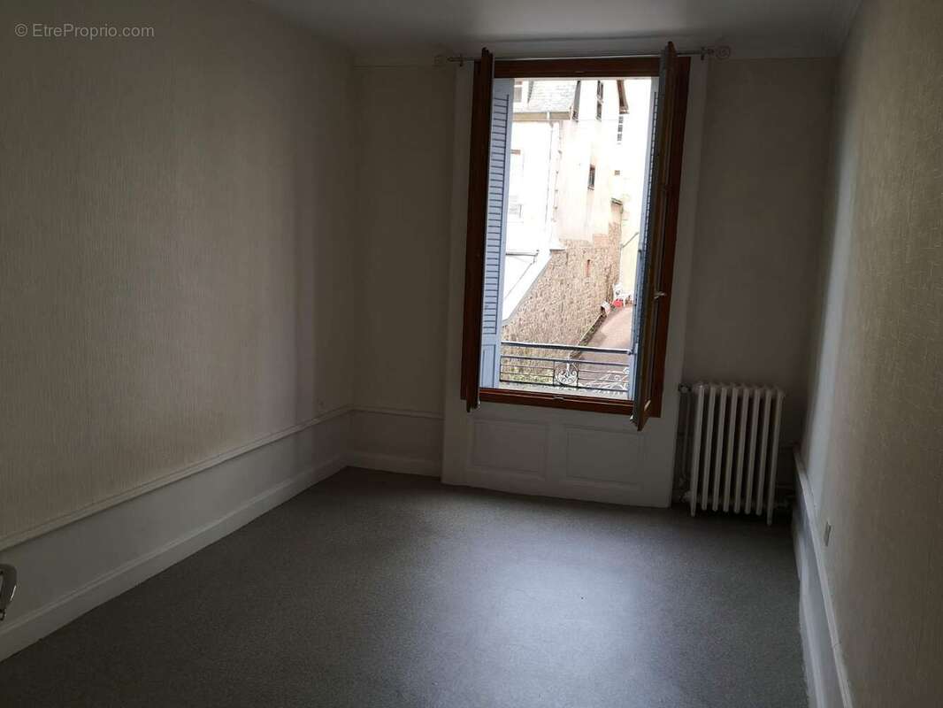 Appartement 80 m² à Tulle  - photo 33