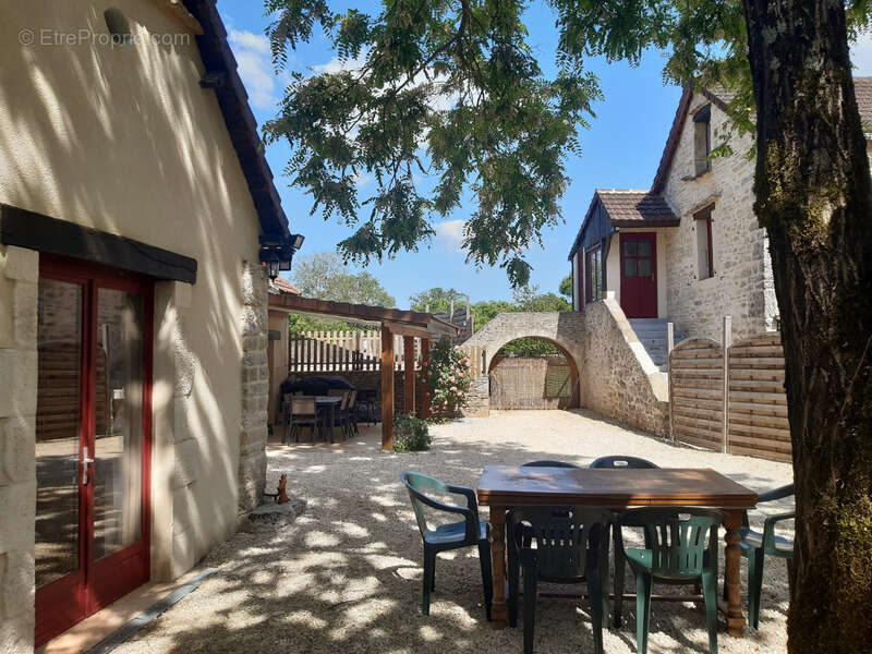 Maison avec gite et piscine - photo 7