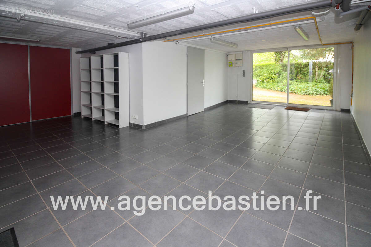 Maison à SAINT-GENIS-POUILLY