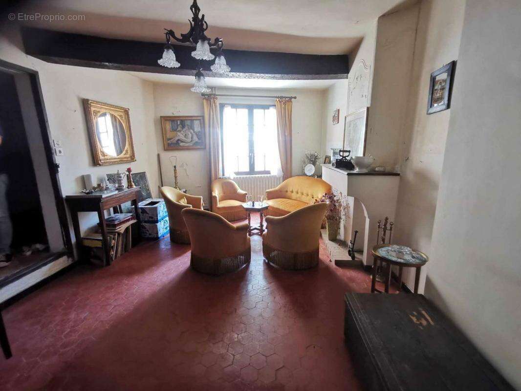 MOUSTIERS -SAINTE-MARIE  Maison de 6 pièces, 4 chambres,139m² - photo 4