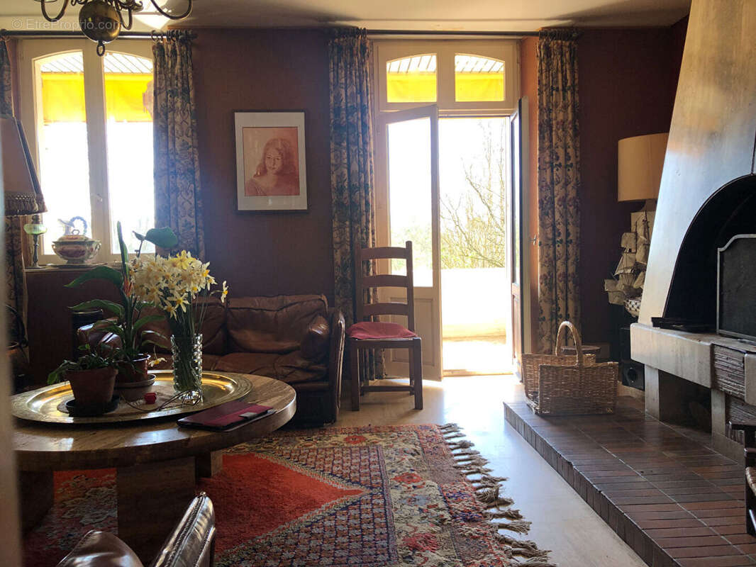 Maison à FOLLAINVILLE-DENNEMONT