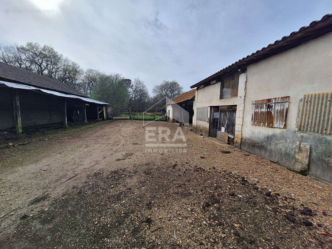 Maison à MONTPON-MENESTEROL
