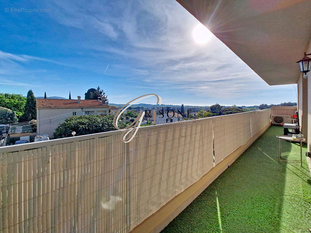 Appartement à SIX-FOURS-LES-PLAGES