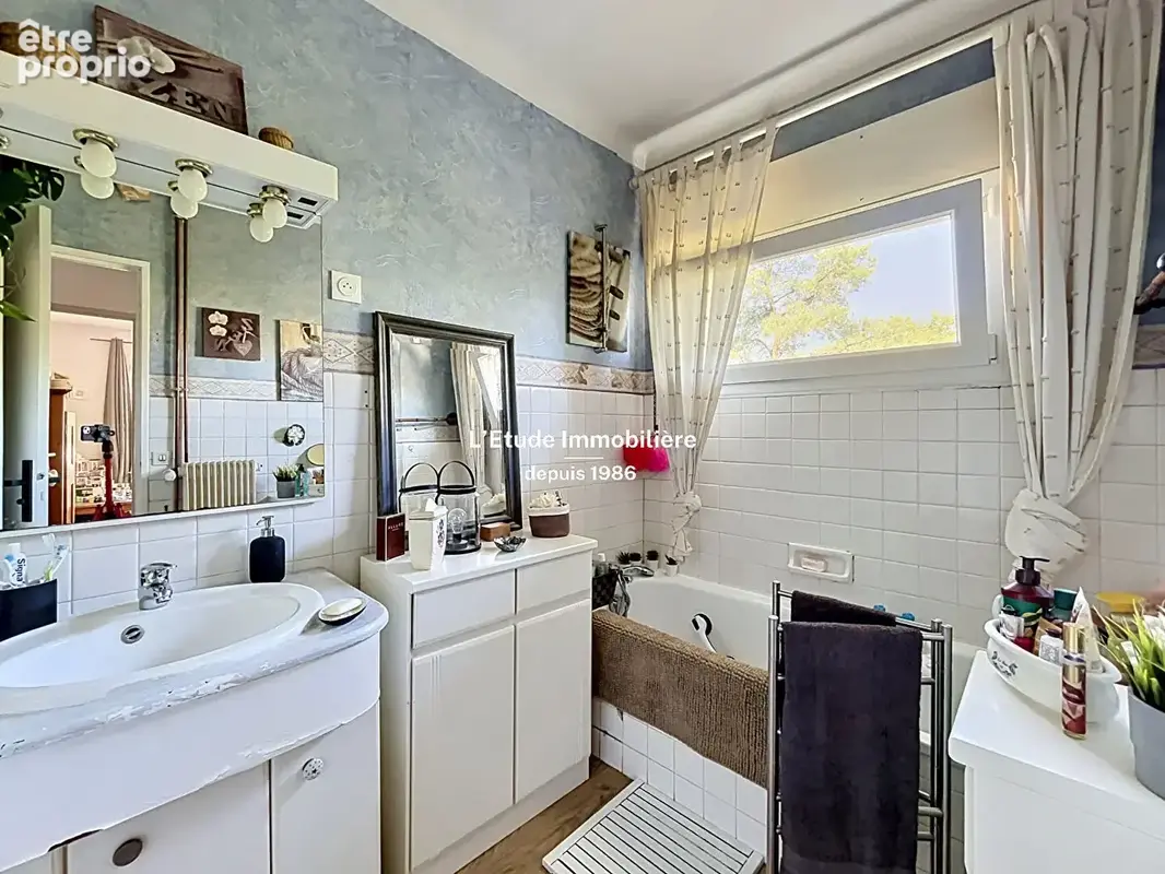 CALUIRE BOUTARY - 138 m2 - 4 chambres - Parc & Tennis - photo 9