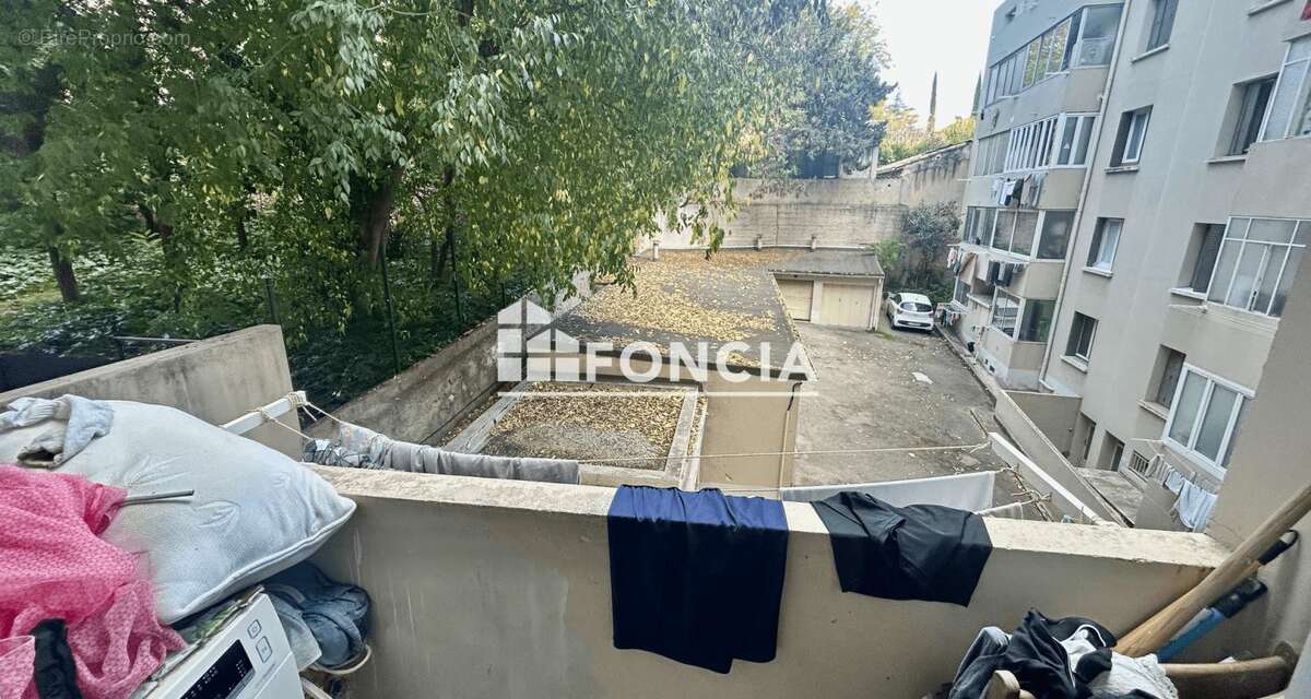 Appartement à MARSEILLE-4E