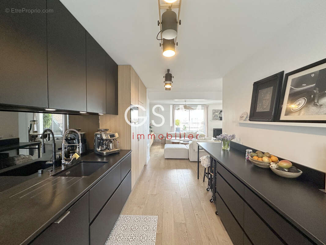 Appartement à SURESNES