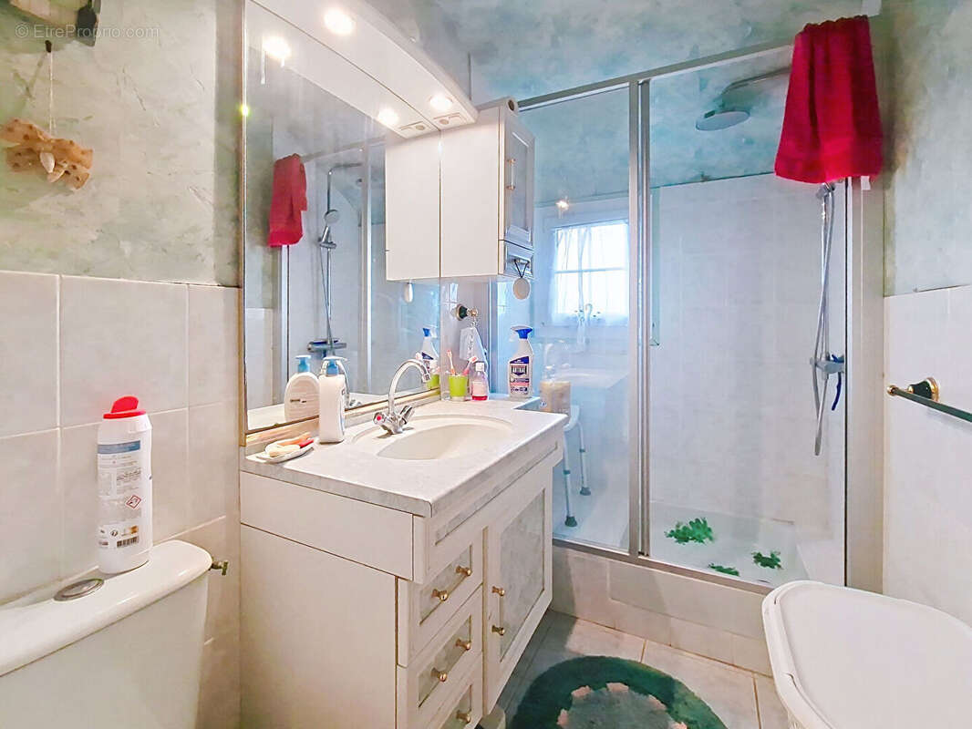 Maison à LES VENTES