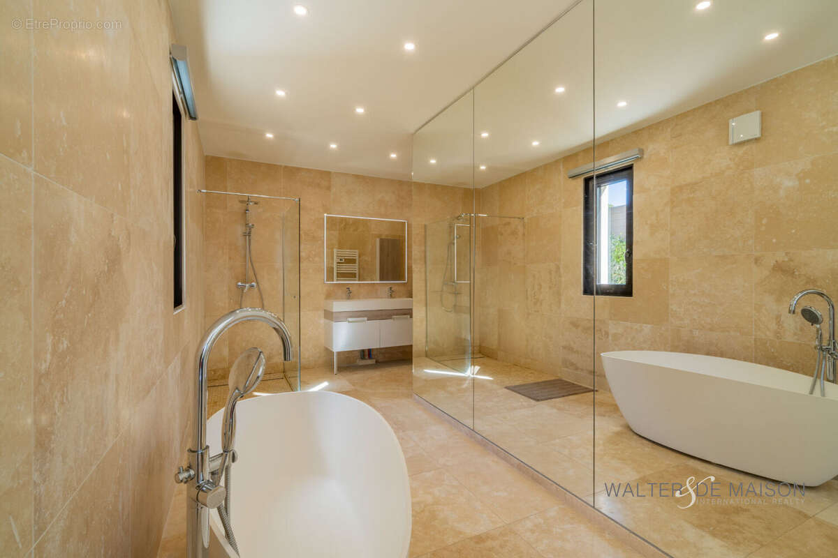 Maison à MAUSSANE-LES-ALPILLES